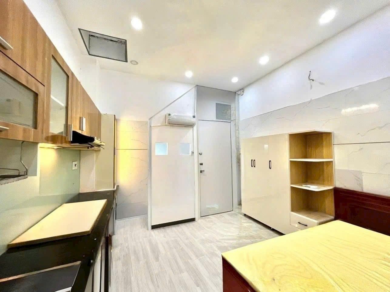 VÒNG XOAY LÊ ĐẠI HÀNH - 1P TỚI ĐH BÁCH KHOA - 5TẦNG - 6PHÒNG KHÉP KÍN FULL NỘI THẤT - THU NHẬP 6TR/PHÒNG/THÁNG - 7Đ.

📞 Liên hệ xem ngay: 0902 106 911