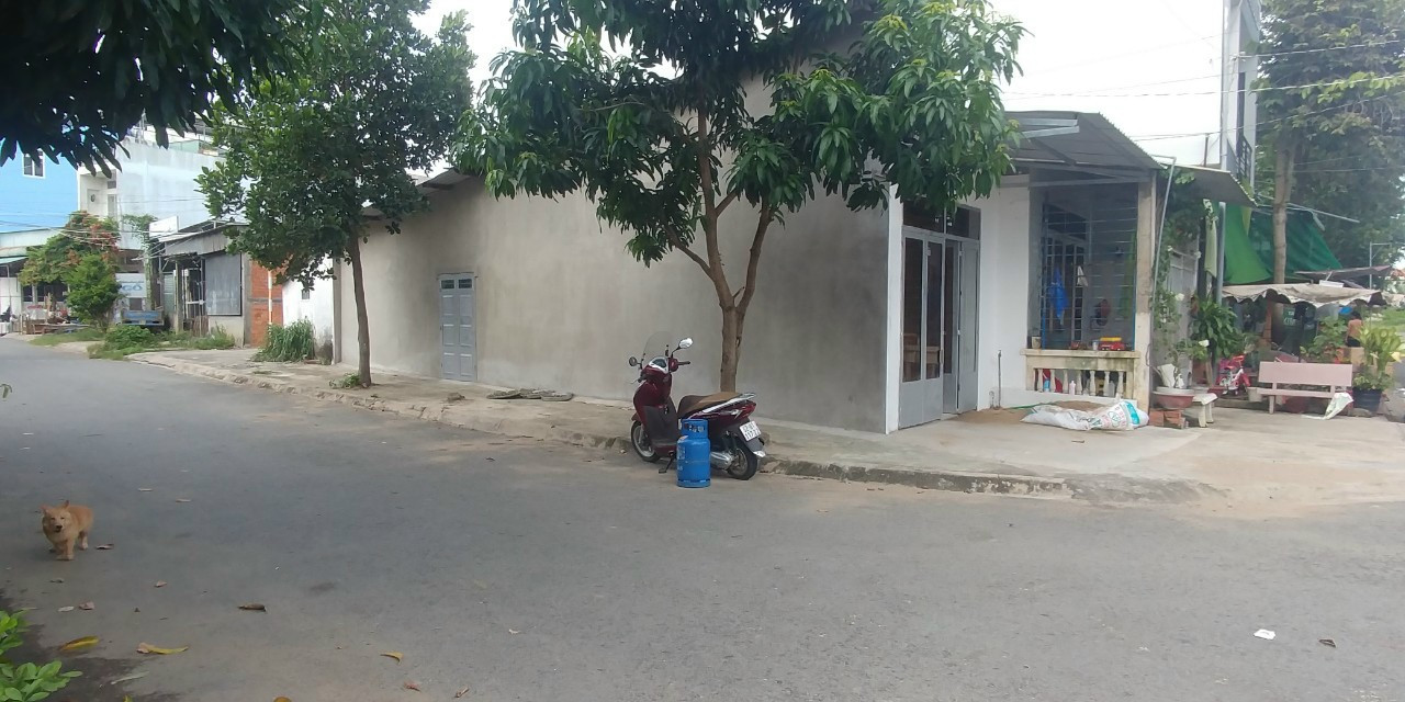 43m2 ngay ngã tư