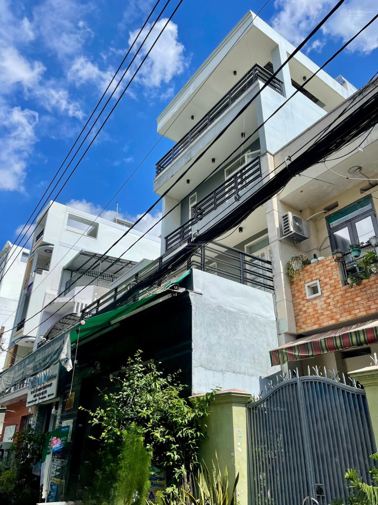Nhà 4 tầng 4.5x18m, hẻm 4m gần Nguyễn Oanh vị trí dễ đi, giá hợp lý!