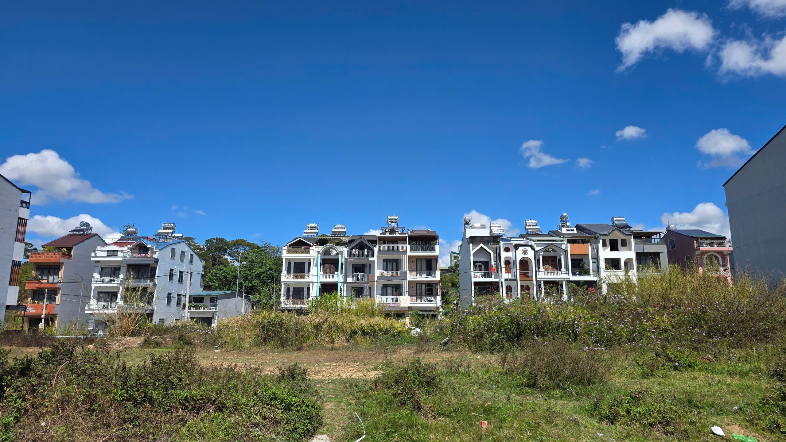 BÁN LÔ ĐẤT MẶT TIỀN KQH PHẠM HỒNG THÁI, PHƯỜNG XUÂN HƯƠNG, ĐÀ LẠT. DT: 103,5 M2 , GIÁ: 11,5 TỶ. LH: 0908748495 OR 0967668495