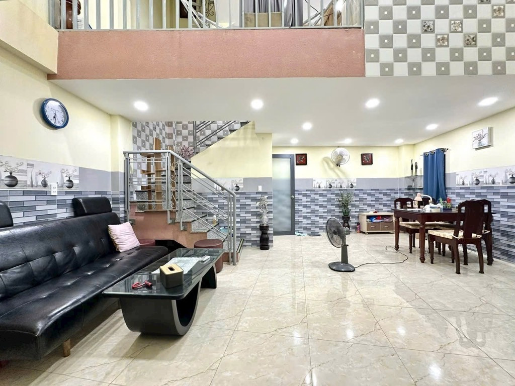Bán nhà Hồ Biểu Chánh, hai mặt tiền HXT tránh nhau, nhà 5 tầng, nở hậu, nhỉnh 9 tỷ.