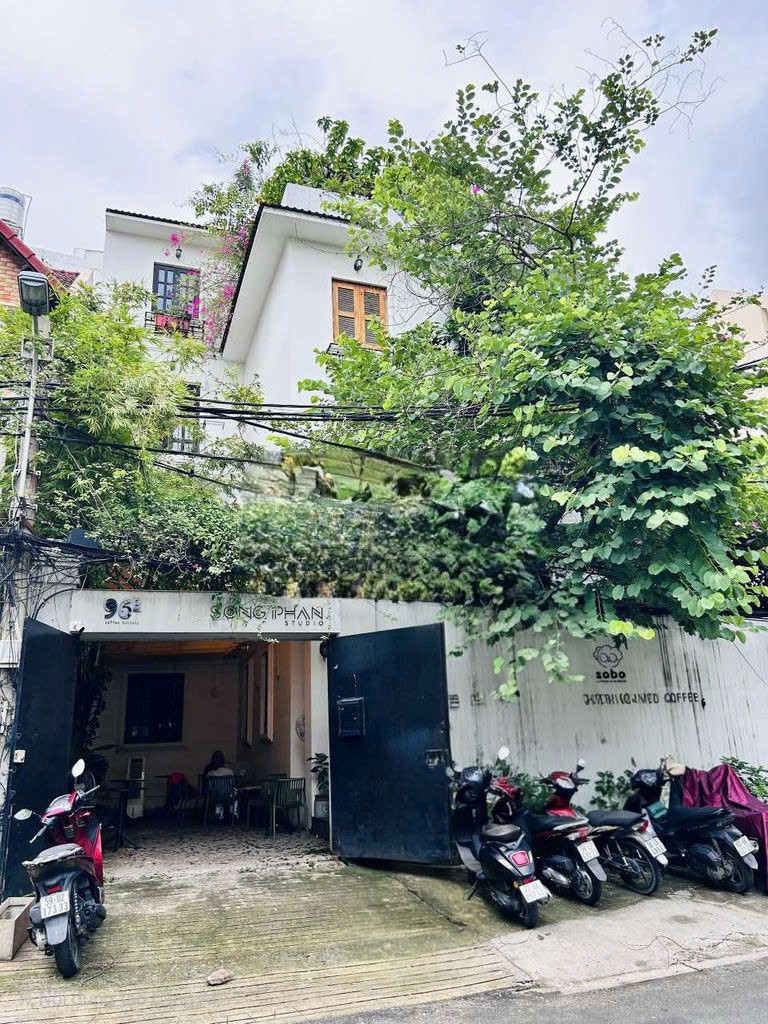 Nhà MT,gần Phố đêm Thảo Điền