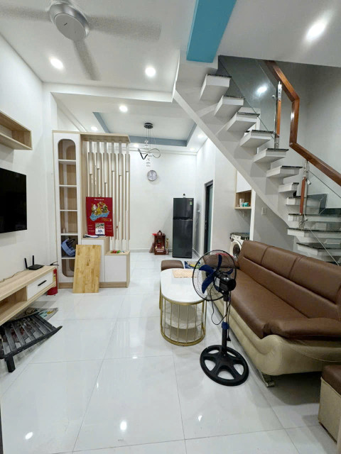 Nhà 2 tầng mới hẻm thông đường Cao Xuân Dục P12 Q8. Giá 3,18 tỷ bớt lộc