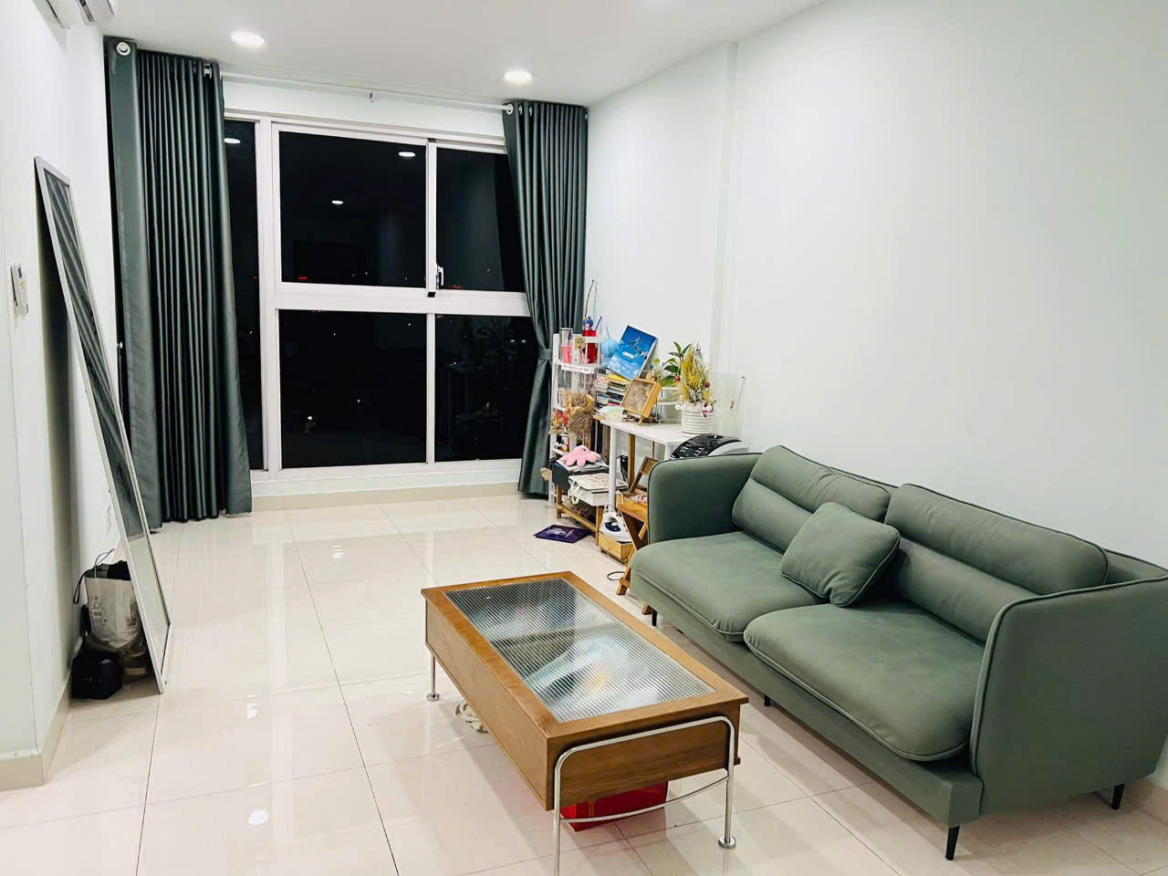 🎋Cho thuê căn hộ Cộng Hòa Garden, 2Pn2WC nội thất y Video, Siêu Tốt #13Tr Tel 0942811343 Tony Real
