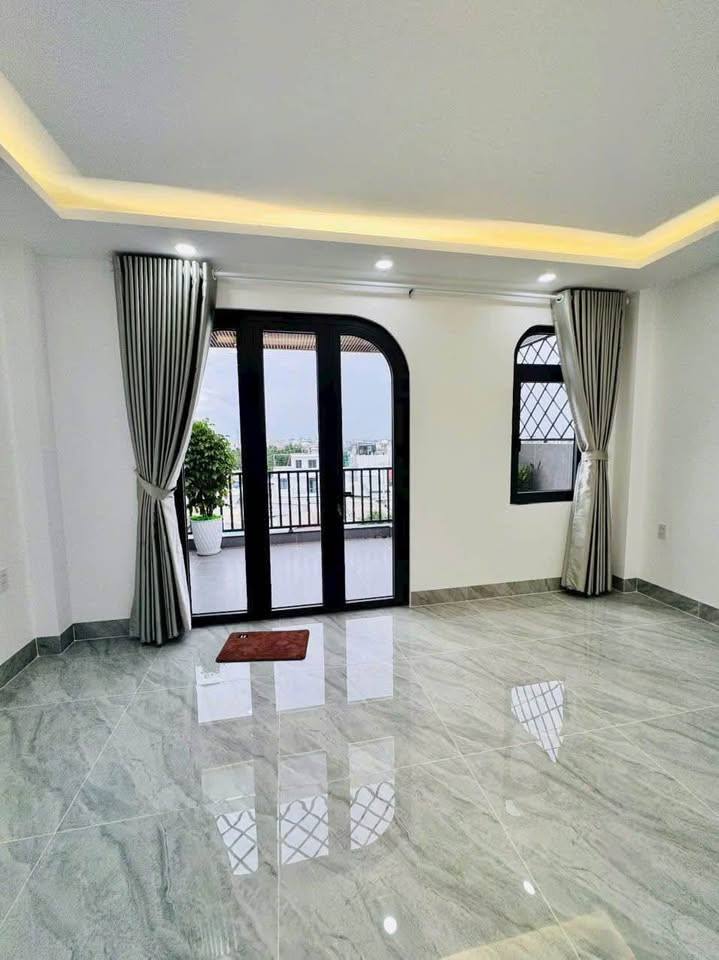 Nhà Đặng Thùy Trâm - khu p lô - 138m2 - 5 tầng - 7 PN - đường 12m - phù hợp mở công ty - CHDV