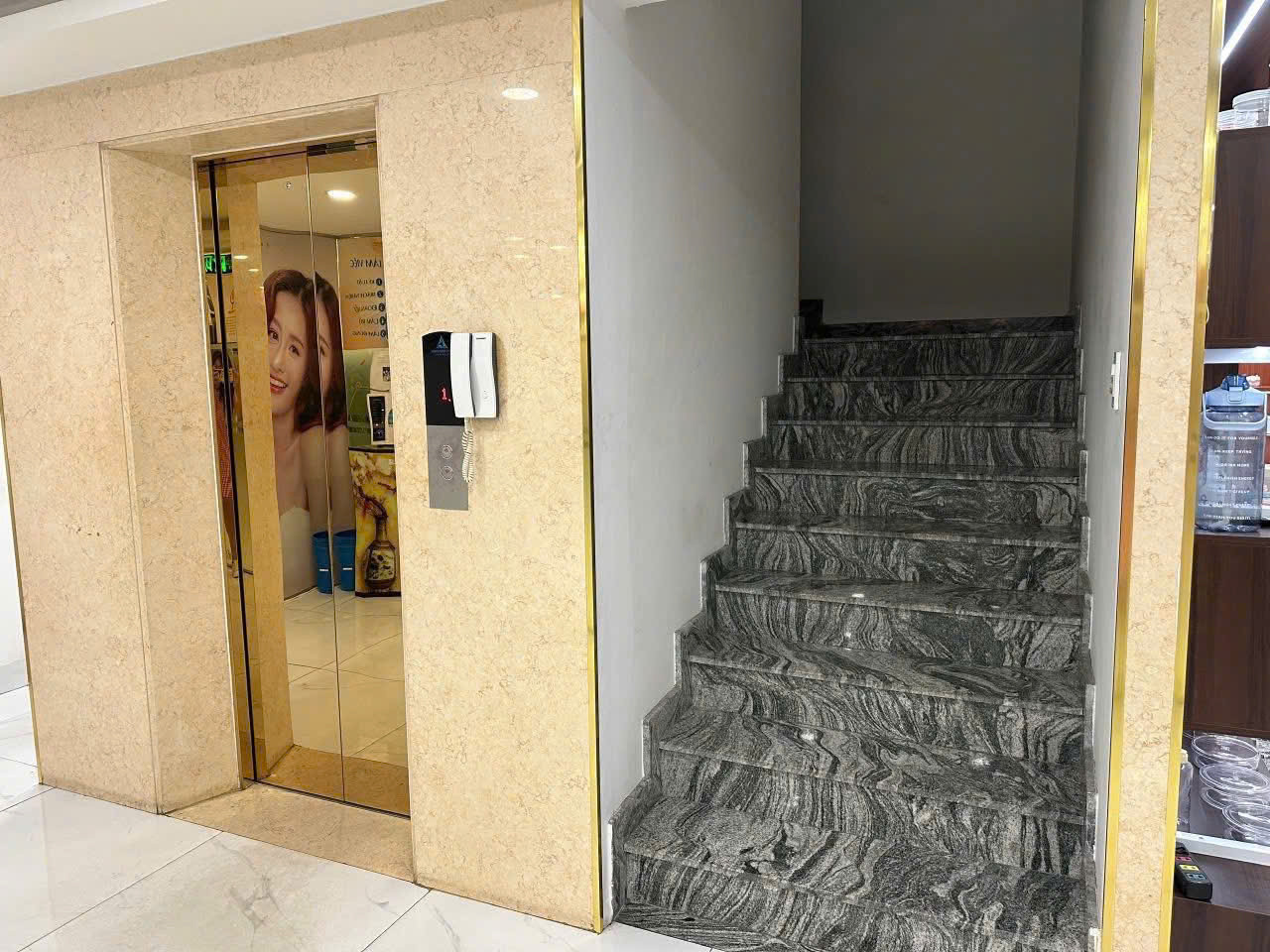 BDS HVL [NC] CHO THUÊ TOÀ 1000m2 SÀN BÌNH THẠNH GIÁ 120 tr/th