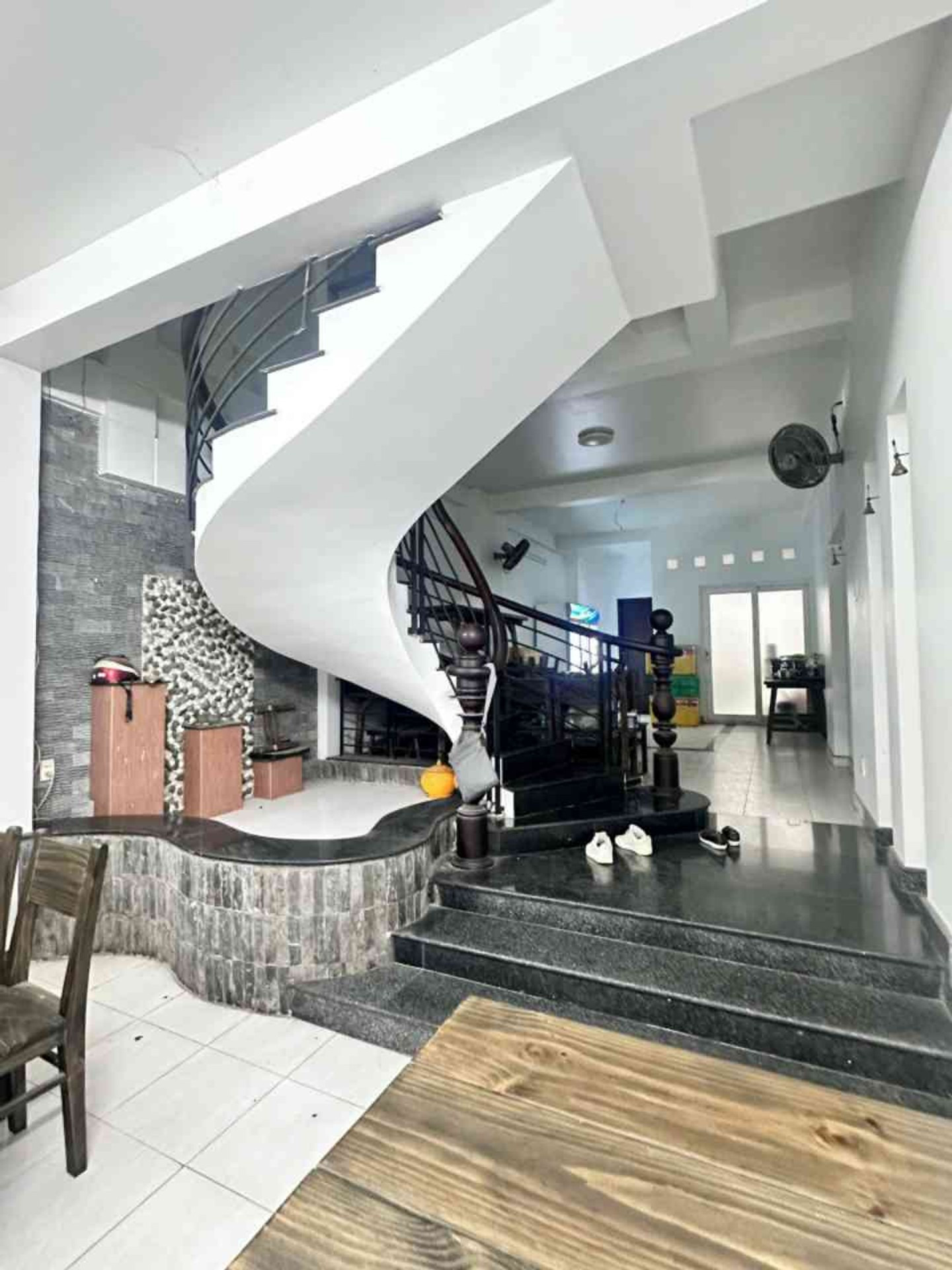 Nhà bán mặt tiền đặng thùy trâm