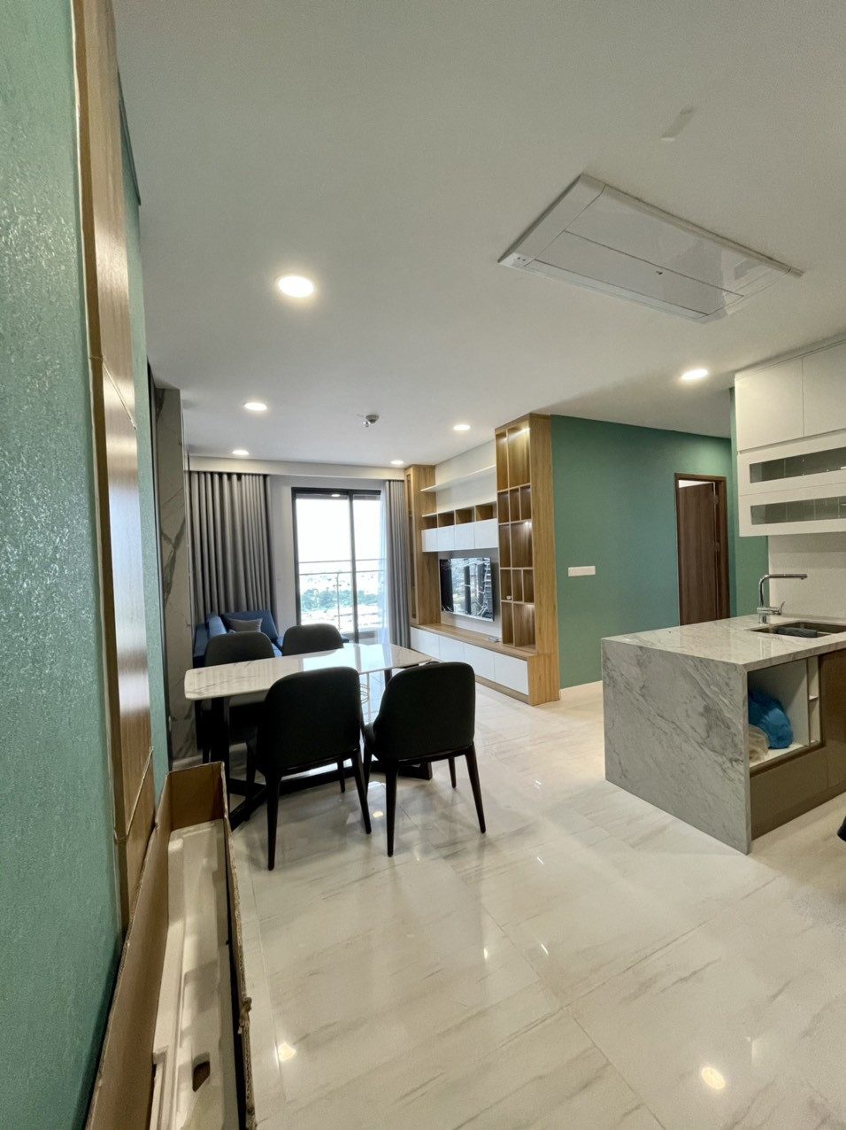 Cắt Lỗ Bán Gấp Căn Hộ Kingdom 101 Quận 10 - 79m², 2PN - Sổ Hồng Riêng - Giá Chỉ 8.5 Tỷ