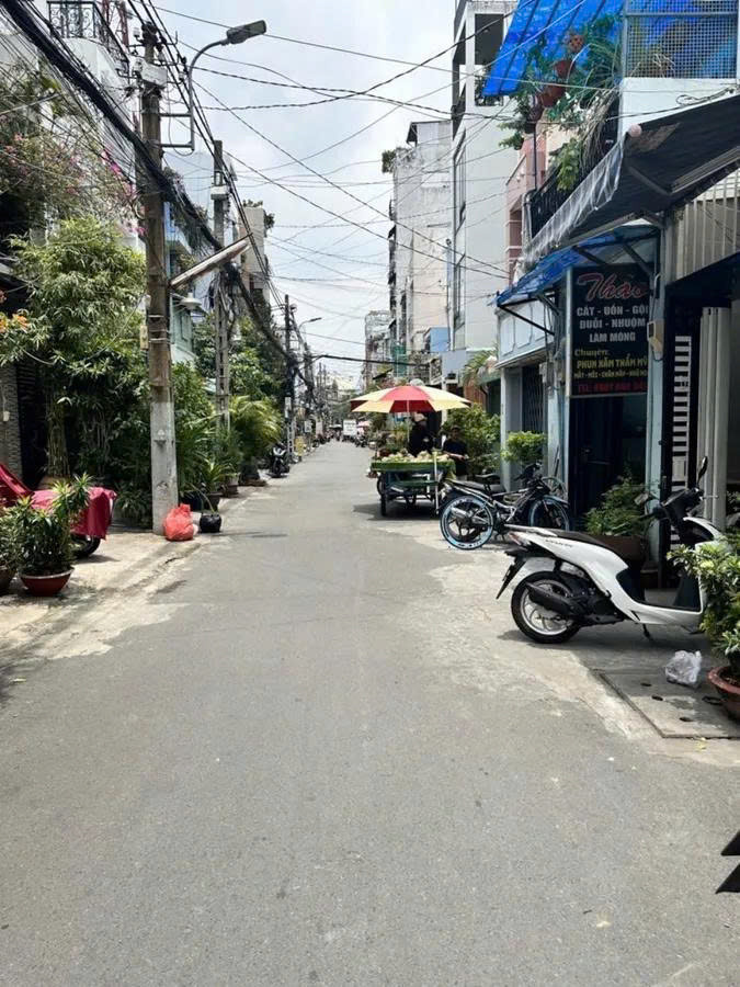 NHÀ ĐẸP Ở NGAY – TÔ HIẾN THÀNH – 3 LẦU- 61M2 – GARA Ô TÔ – THIẾT KẾ KIẾN TRÚC SƯ – 12.7 TỶ TL