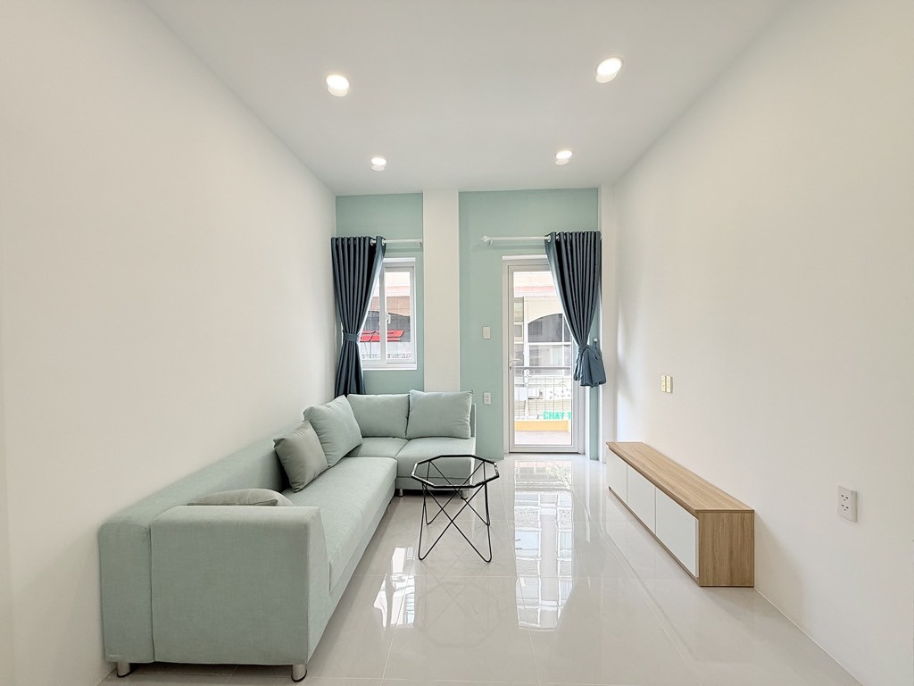 Bán chung cư Lý Thường Kiệt, Q.11 gần Thiên Phước 40m2 chỉ 2ty5 , tặng nội thất