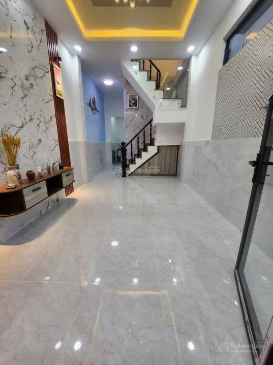 BÁN NHÀ Q.8 GẦN CẦU CHÀ VÀ , XE HƠI TỚI CỬA, 3 TẦNG BTCT, 4 PN, SHR, HOÀN CÔNG ĐỦ.