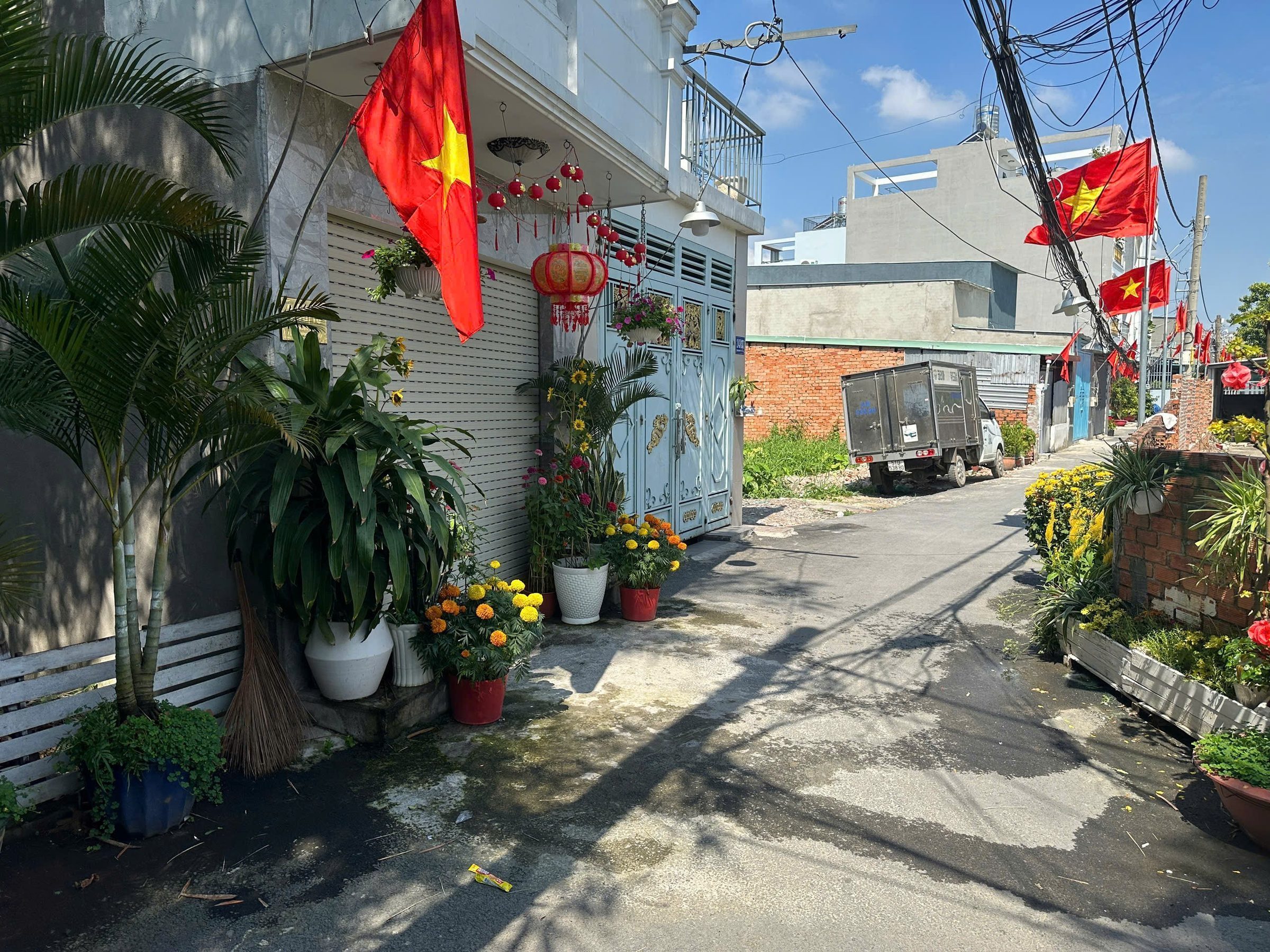 Bán đất hẻm xe tải vi vu . Tô ngọc vân. P 15