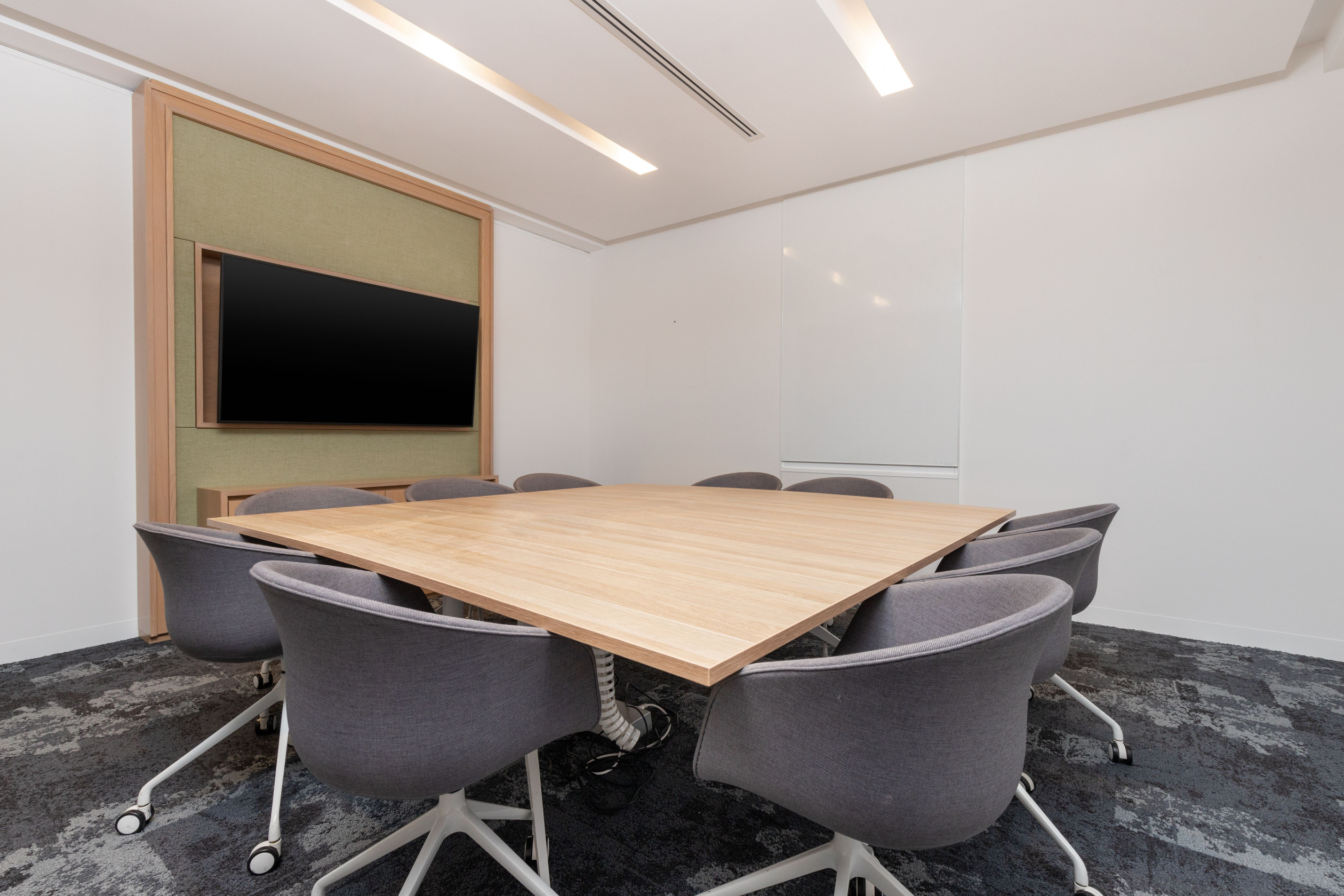 Sử dụng không gian làm việc chung không giới hạn tại HQ Zeta Building