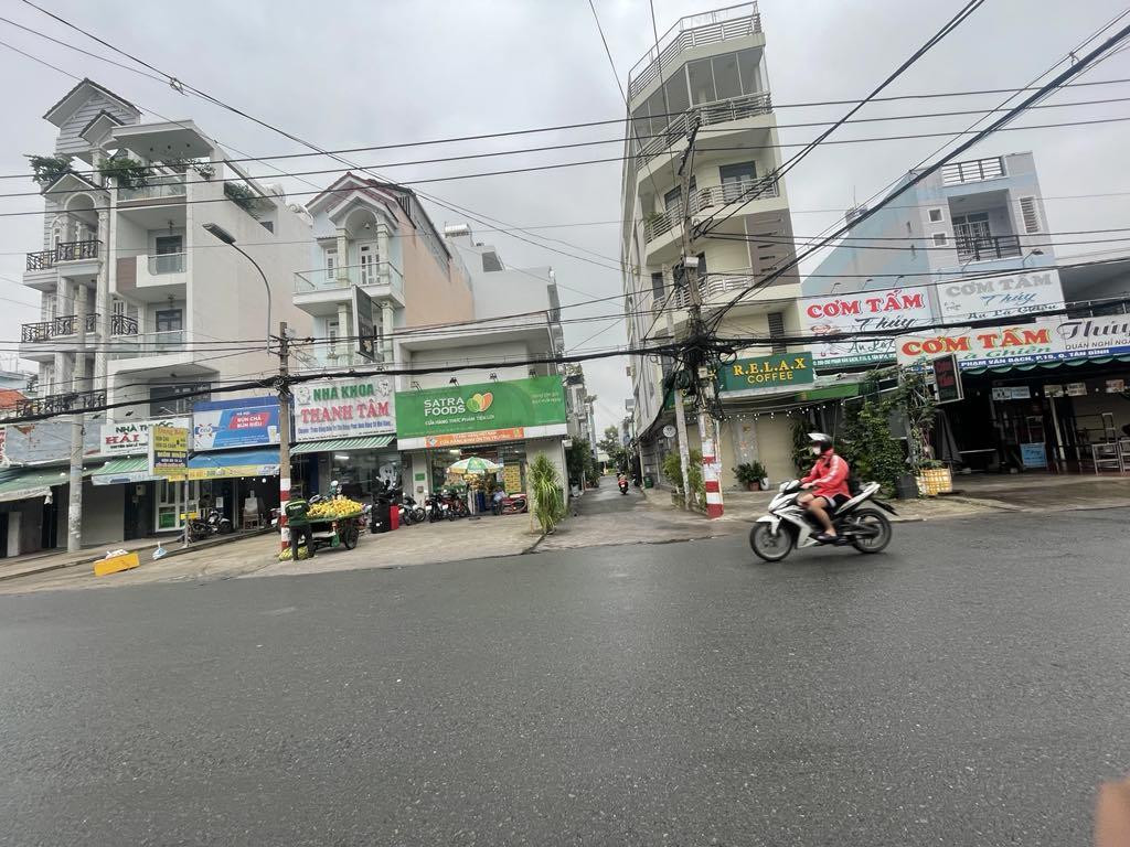 Bán gấp  CHDV Phạm Văn Bạch 111m² Tân Bình