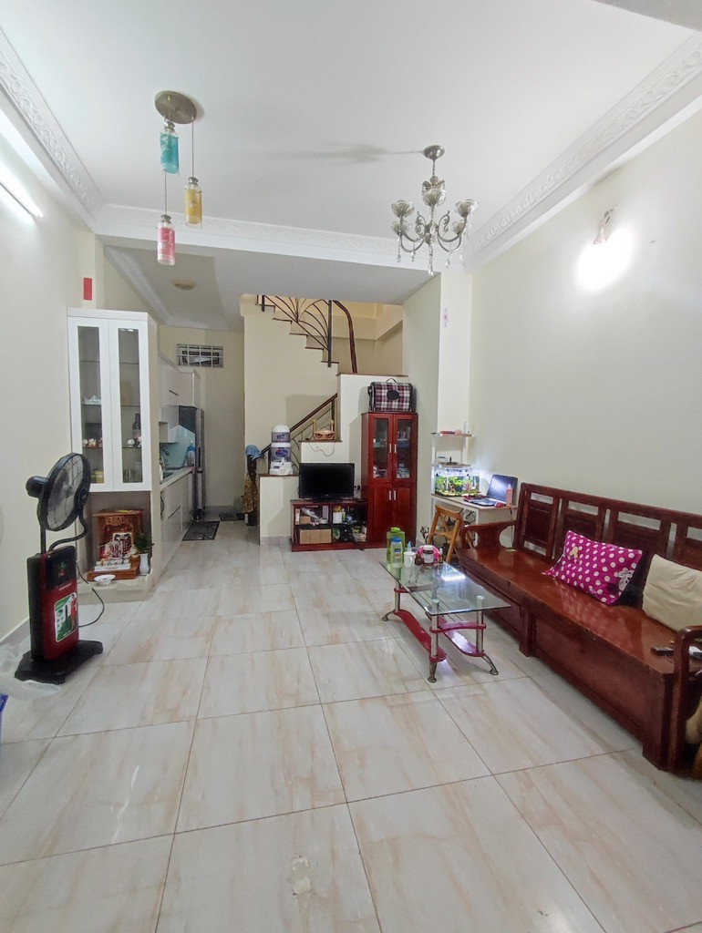 NHÀ ĐẸP 3 TẦNG PHẠM VĂN BẠCH - HẺM THÔNG GÁC THẲNG 1 TRỤC - 40M2 - NHỈNH 4.X TỶ