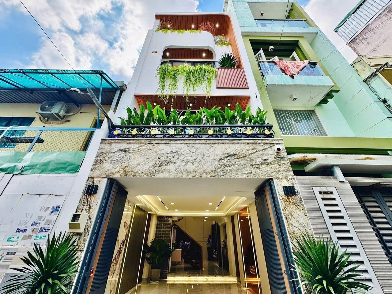 Nhà hẻm xe hơi 44m2, giá 2 tỷ 250 triệu Nguyễn Văn Lượng, Gò Vấp ngay LOTTE khu Cityland