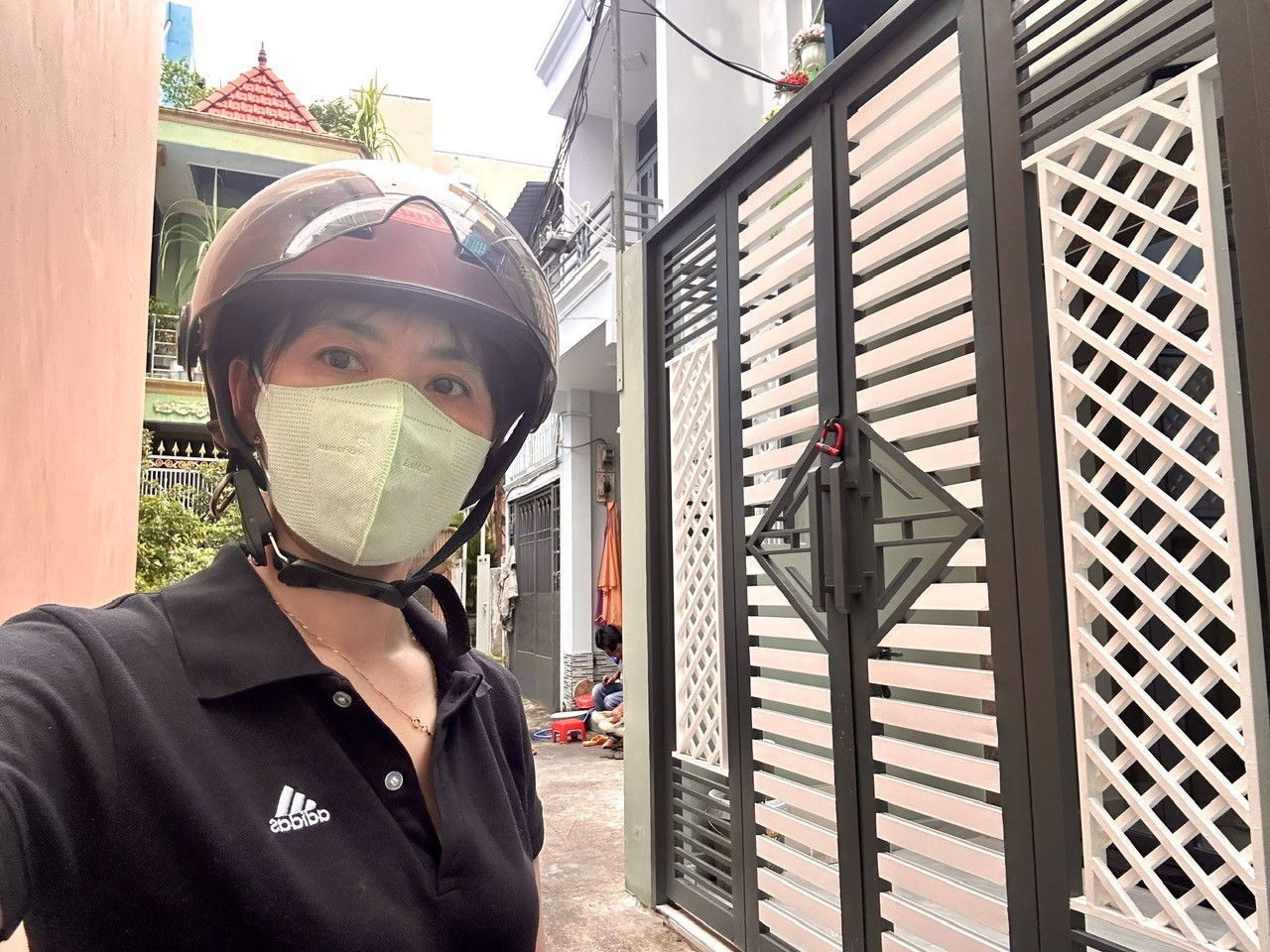 CHÍNH CHỦ CẦN BÁN NHÀ ĐẸP VÀ MỚI - THUẬN TIỆN ĐI LẠI -KHU VỰC AN NINH HÀNG XÓM THÂN THIỆN- THÔNG RA NGUYỄN THẦN HIẾN, NGUYỄN TÂT THÀNH.