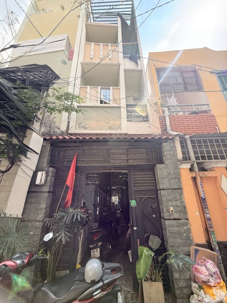 Nhà bán xô viết ghệ tĩnh 4 tầng sổ hồng riêng, gần hàng xanh