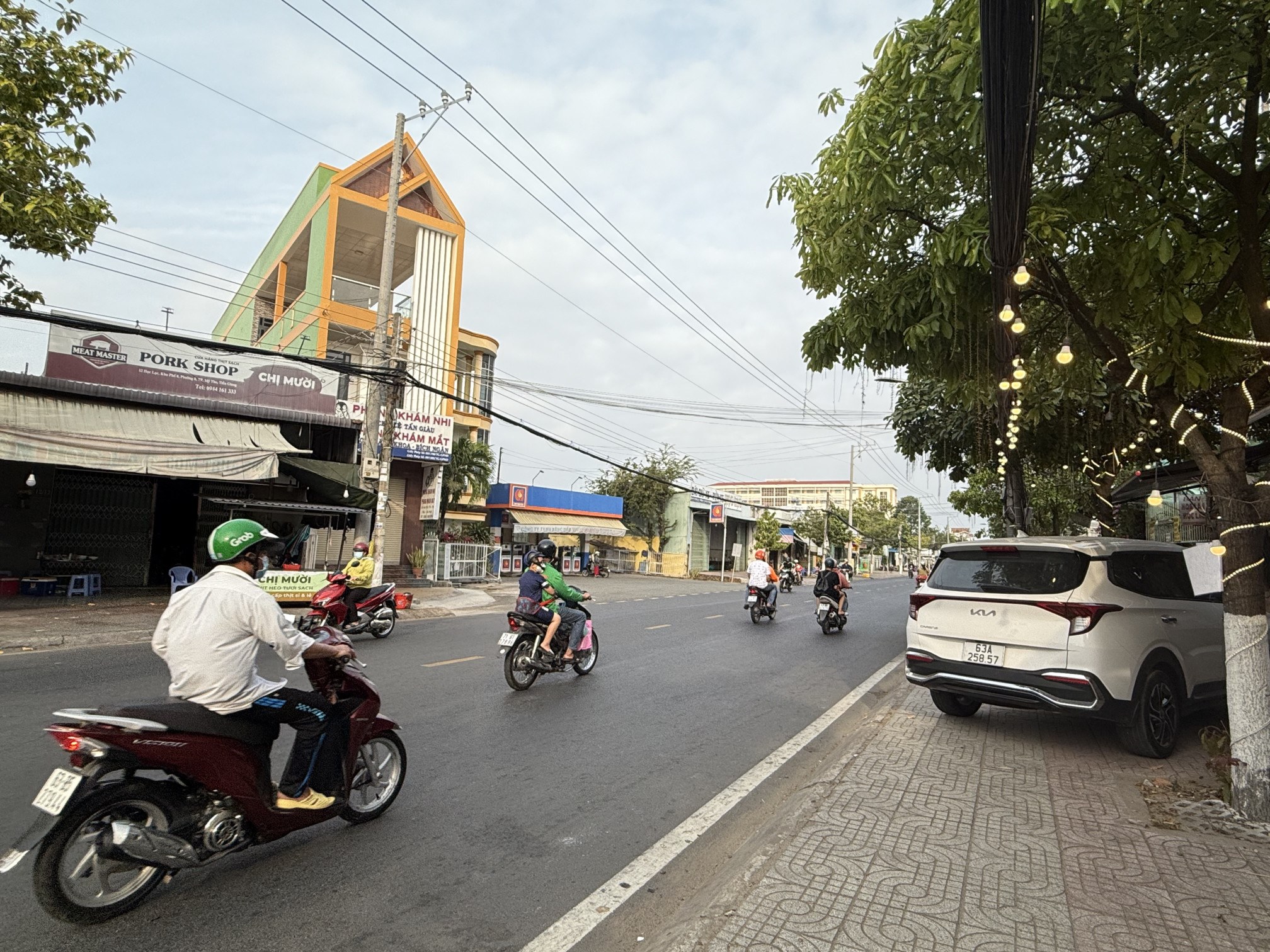 BÁN ĐẤT TẶNG HẠ TẦNG VINTAGE