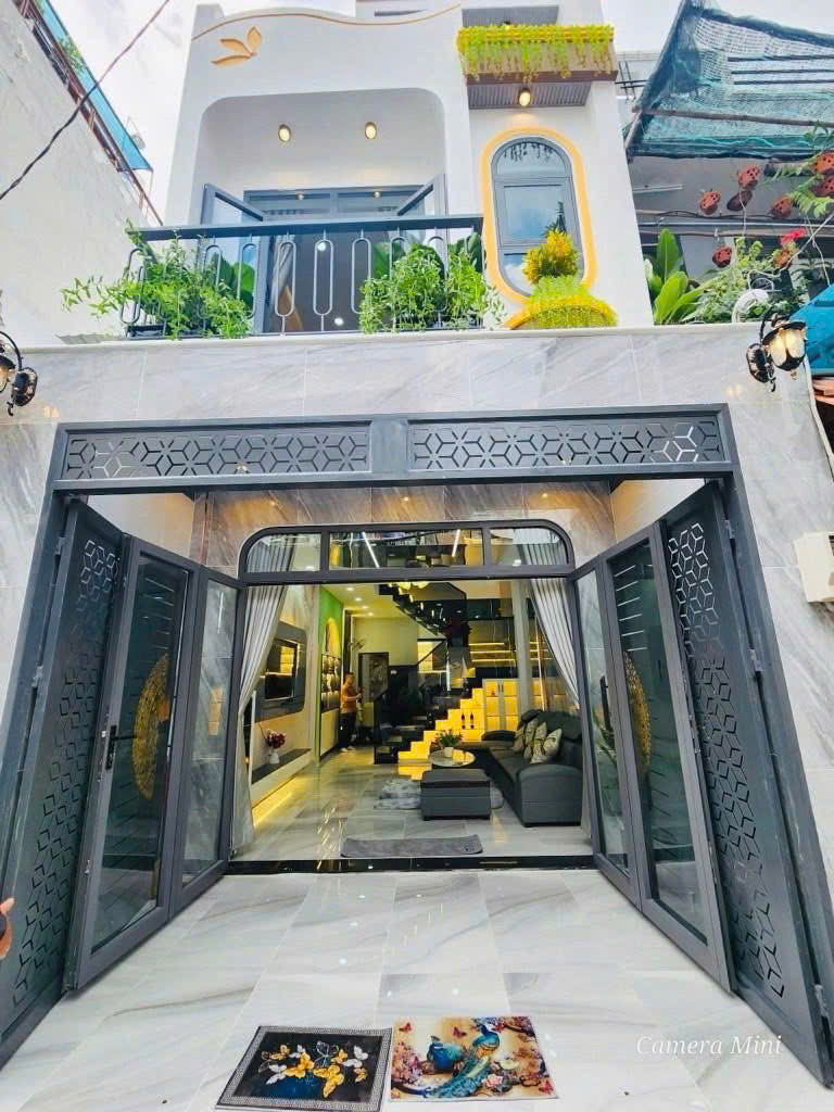 CHÍNH CHỦ BÁN NHÀ 2 TẦNG 100M2 MT GẦN KCN CẦU TRÀM, GIÁ 2 TỶ 7