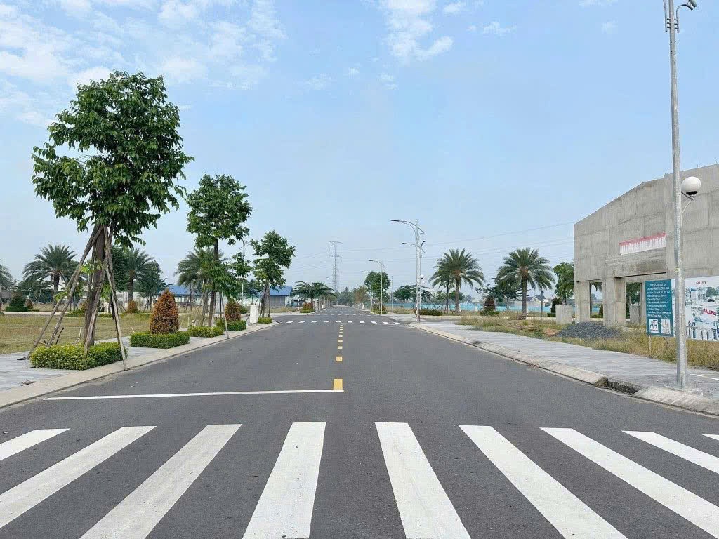 Chính Chủ Bán Đất TRUNG TÂM P.6 Tp Tân An Gần Aeon Mall Tân An, 90m2, SHR, 1TỶ9