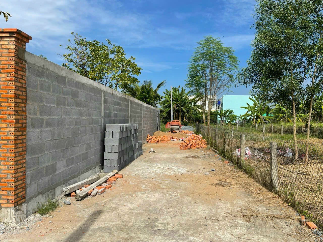CHÍNH CHỦ BÁN ĐẤT – gần nhà máy Lavie, đất đẹp, giá 950 triệu – sổ sẵn, 100m2