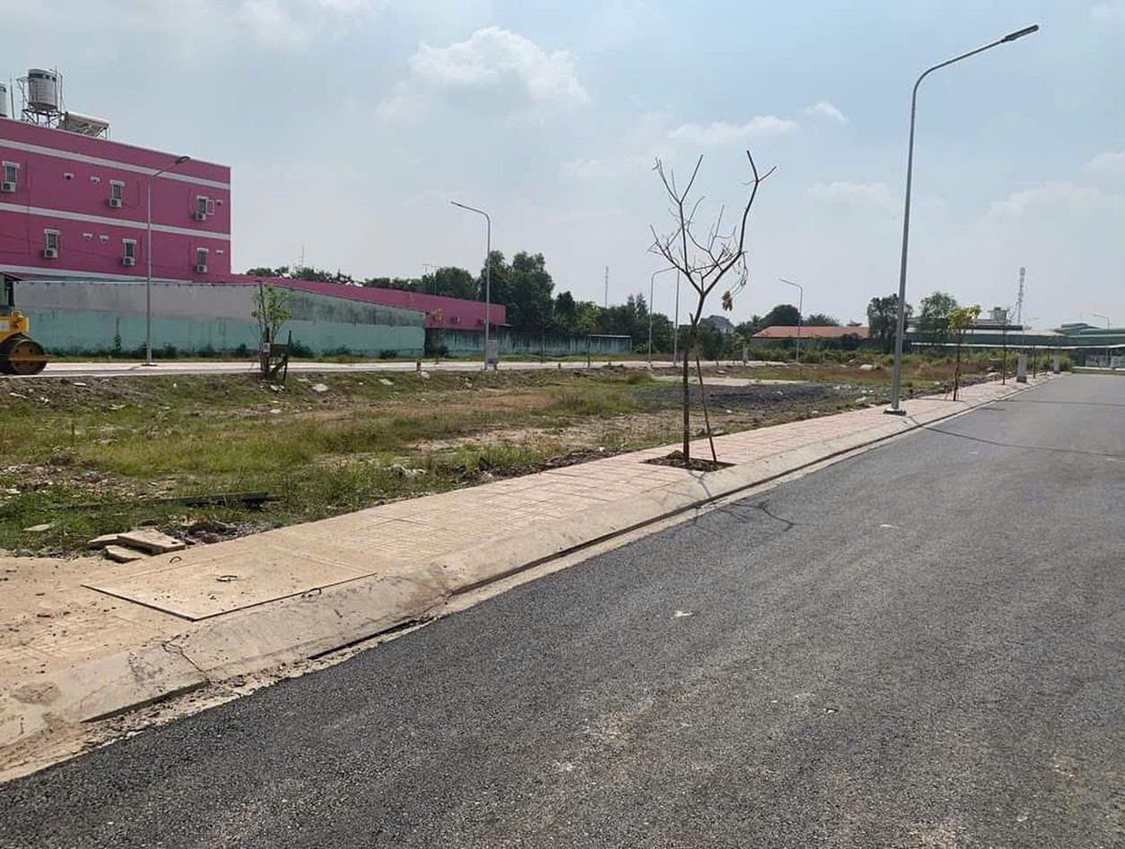 BÁN LÔ ĐẤT 100M² – MẶT TIỀN GẦN QUỐC LỘ 1A – TIỀM NĂNG TĂNG GIÁ MẠNH 📍