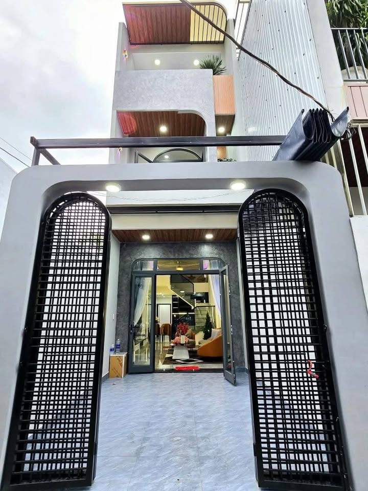 🏡 BÁN NHÀ MẶT TIỀN QL1A – PHƯỜNG 4 TÂN AN LONG AN – 73M² – 1 TRỆT 2 LẦU – GIÁ 2 TỶ 450 🔑