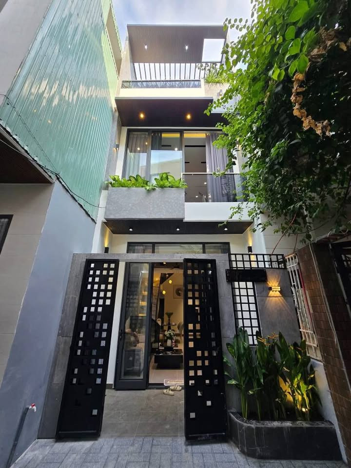 🏡 BÁN NHÀ ĐẸP MẶT TIỀN QUỐC LỘ 1A – PHƯỜNG 4, TÂN AN – 68M² – SỔ RIÊNG – GIÁ 2 TỶ 250 TRIỆU 🔑