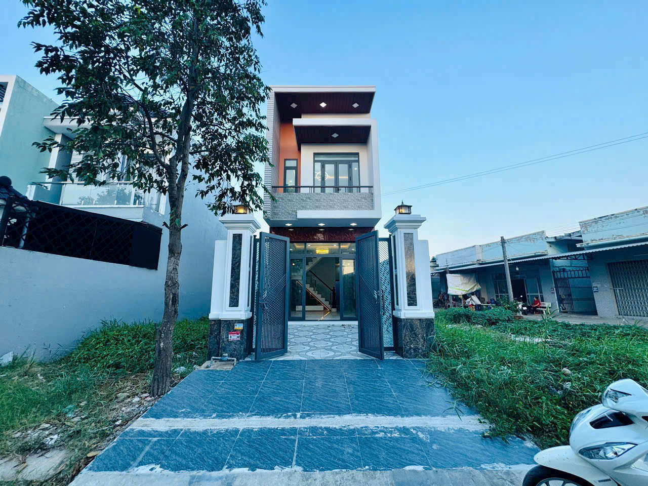 BÁN NHÀ MT NGUYỄN KIM CÔNG - TP. TÂN AN - LONG AN -  2.65 TỶ- SỔ RIÊNG