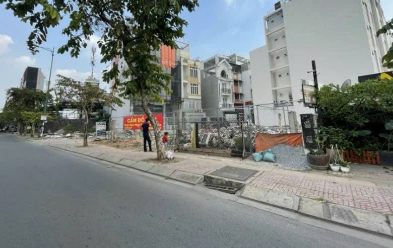 Chính chủ bán đất MT Phạm Văn Thành, TP Tân An. Giá rẻ chỉ 900tr. 100m² xây tự do