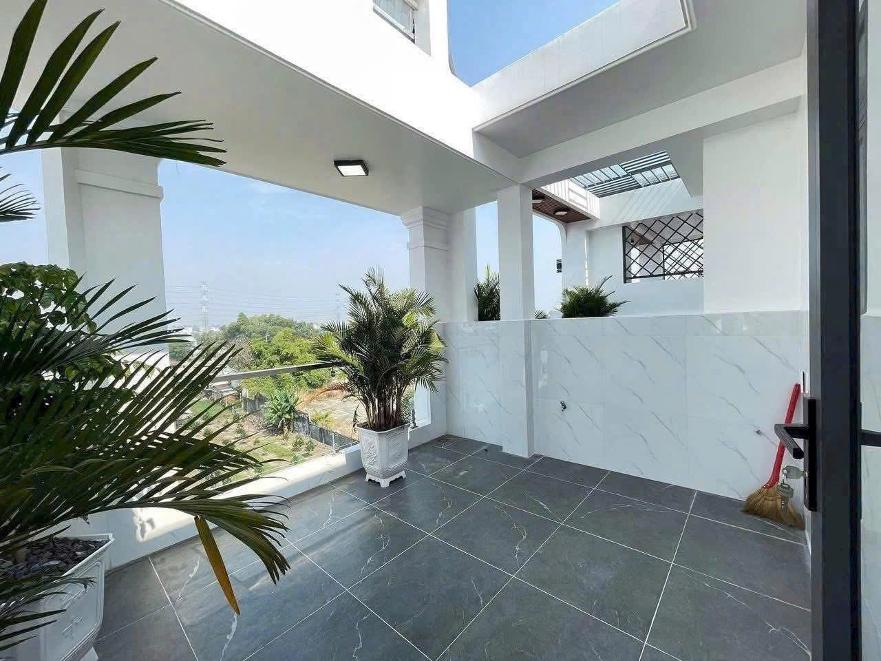 BÁN NHÀ KHU BIỆT THỰ PHƯỜNG 4, TÂN AN- LONG AN, GIÁ 2TỶ9, DIỆN TÍCH 60M2, SHR