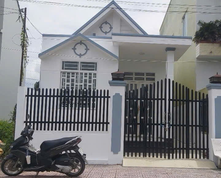 NHÀ MỚI CẤP 4 – KHU ĐÔ THỊ MINH LINH – TP. VĨNH LONG
