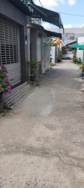 Nhà bao giá rẻ nhứt P. Thới Sơn, Đồng Tháp. (P.6.TP Mỹ Tho). 2 mặt hẻm trước sau. Cách Siêu thị GO 150m.
