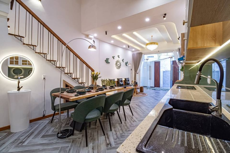 🏠 NHÀ TRỆT 2 LẦU MẶT TIỀN ĐẸP – PHƯỜNG 6 – TÂN AN – LONG AN