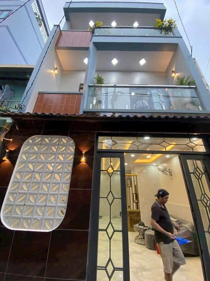🏠 BÁN NHÀ PHỐ MẶT TIỀN QL1A 1 TRỆT 2 LẦU CHÍNH CHỦ SỔ HỒNG RIÊNG – P6 TÂN AN LONG AN – 72M² – 2T395