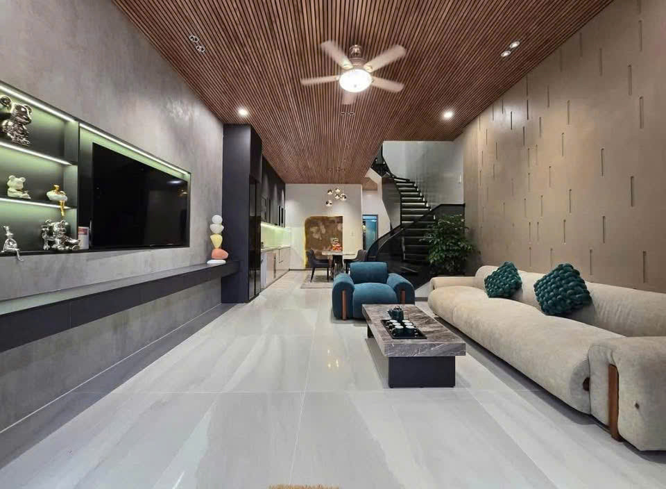 🏠 BÁN NHÀ PHỐ 1 TRỆT 2 LẦU CHÍNH CHỦ – SỔ HỒNG RIÊNG – PHƯỜNG 6 TÂN AN LONG AN – 75M² – GIÁ 2 TỶ 390 TRIỆU 🔑
