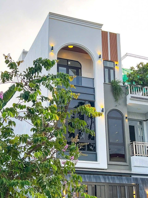 🏡 BÁN NHÀ MẶT TIỀN QL1A – PHƯỜNG 6 TP TÂN AN LONG AN – 74M² – 1 TRỆT 2 LẦU – GIÁ 2 TỶ 470 🔑