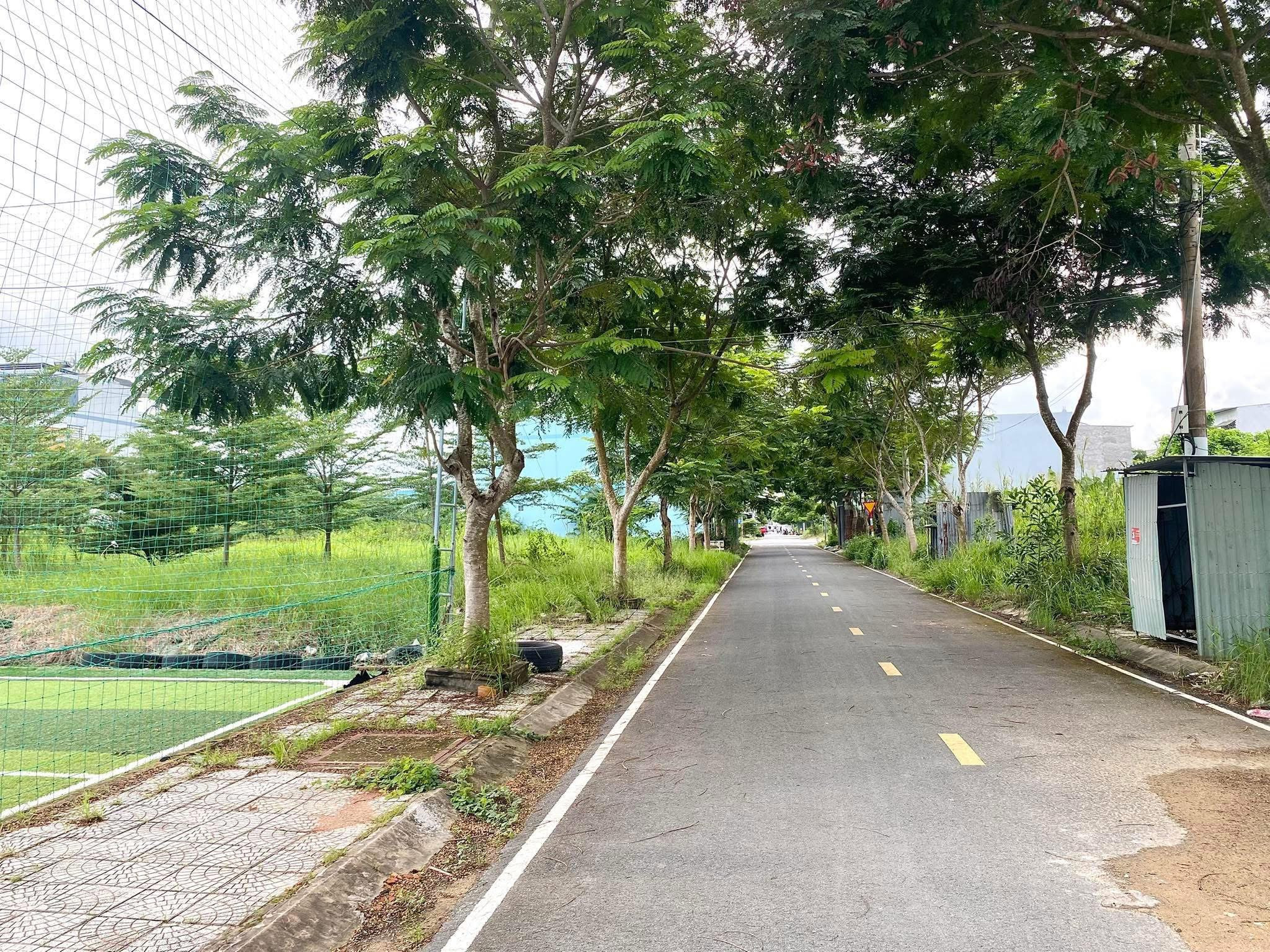 Bán Nền Đường Số 7 Đối diện Sân Bóng
