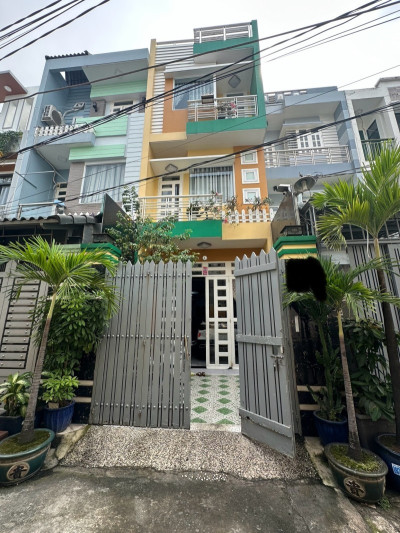 BÁN NHÀ NGAY CHỢ HẠNH THÔNG TÂY - HXH -NHÀ  MỚI ĐẸP Ở NGAY - 70M2 (4x17.5) - 4 TẦNG - 4 PHÒNG , SỔ VUÔNG A4 -  6.55TỶ