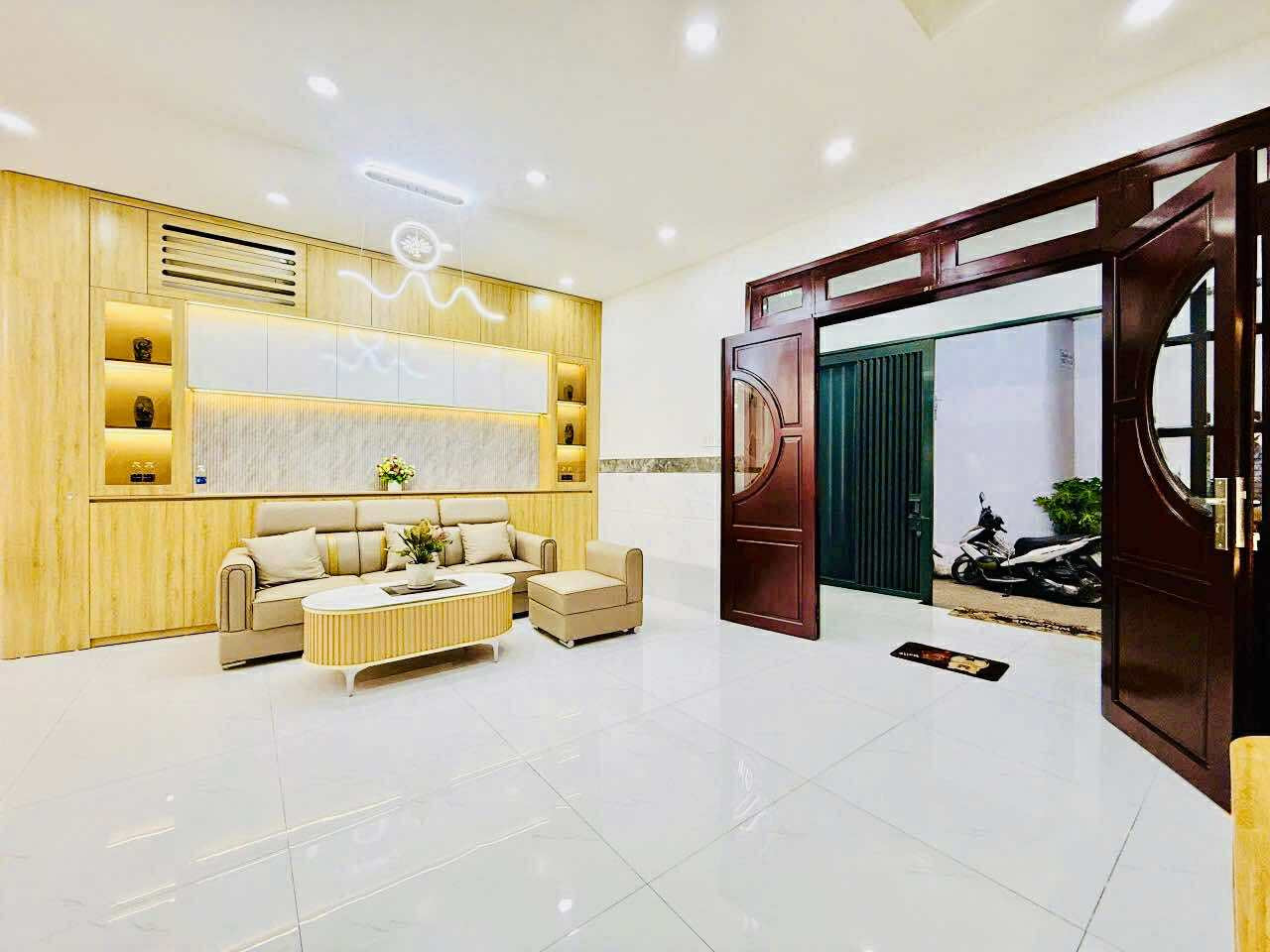 89TR/M2 - HXH ĐỖ CỬA NGUYỄN VĂN KHỐI - 64m2  NHÀ NỞ HẬU ĐẸP