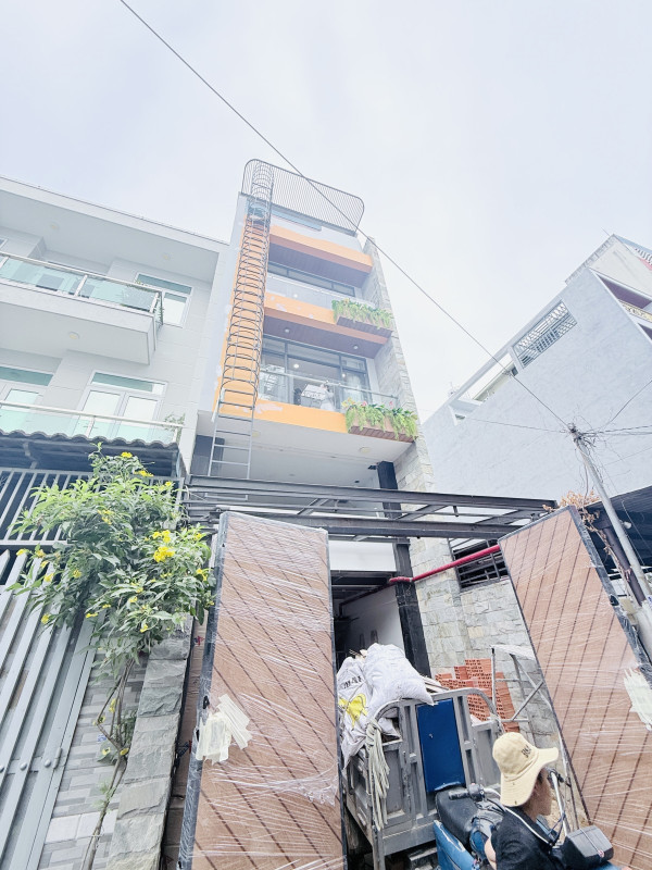 TOÀ CHDV CAO CẤP 96m2 5 TẦNG - DOANH THU 90 TRIỆU/THÁNG⇔5.8%/NĂM