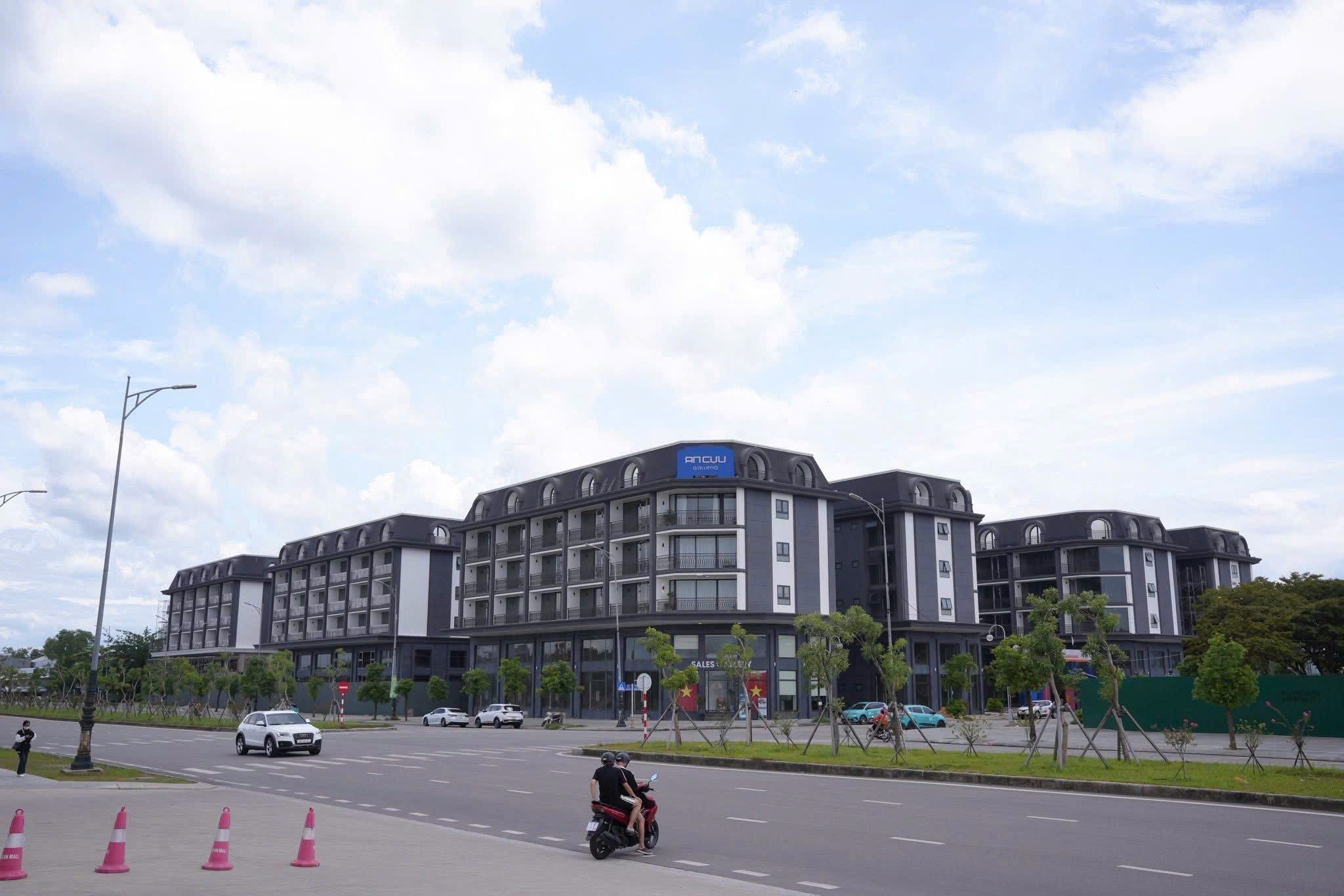 GẤP GẤP GẤP - BÁN CĂN MẶT TIỀN VÕ NGUYÊN GIÁP ĐỐI DIỆN AEON MALL