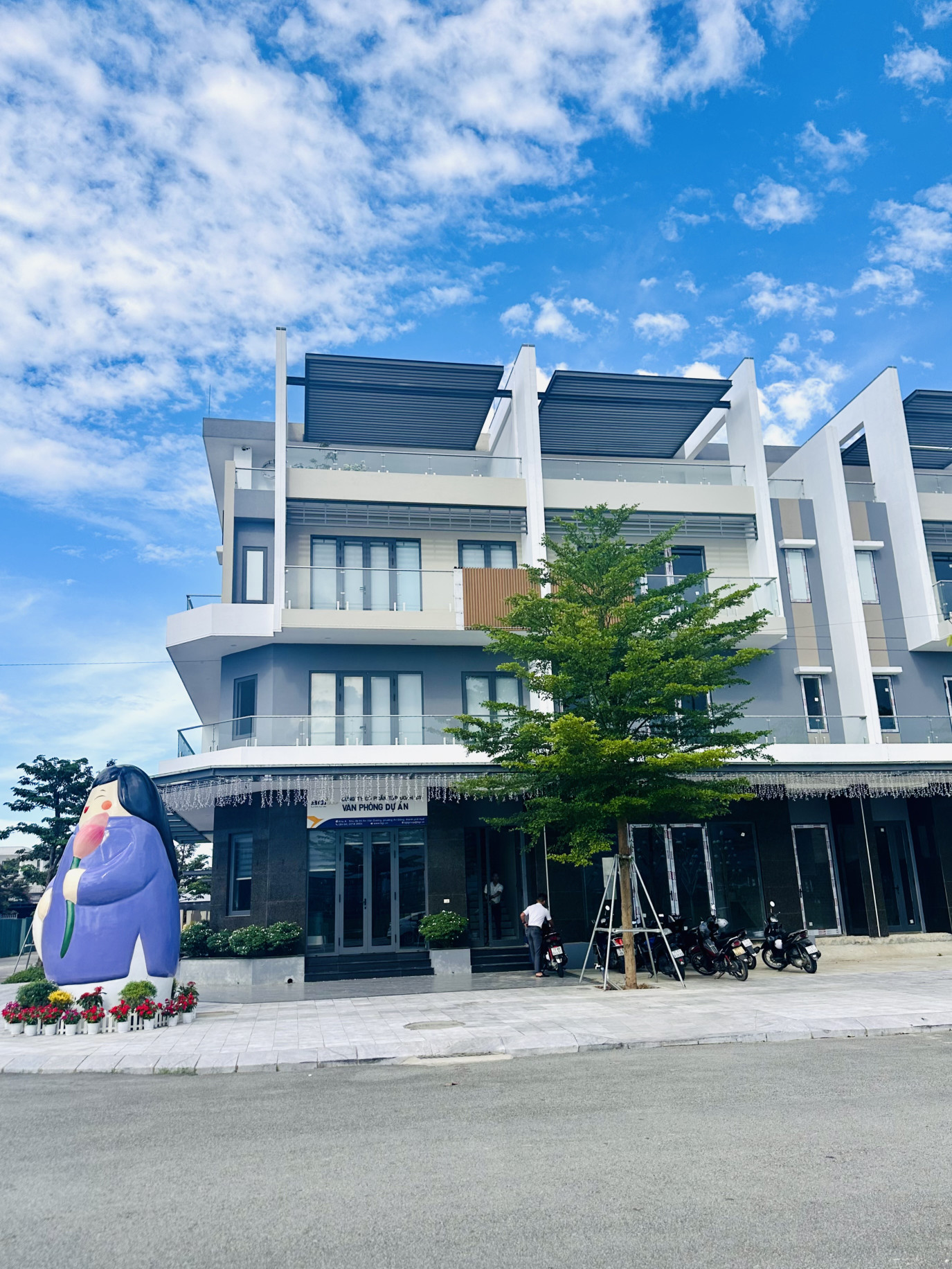 Nhà Phố 3 Tầng Ngay TTTP Chỉ 5,5Tỷ , Nhận Nhà Ngay