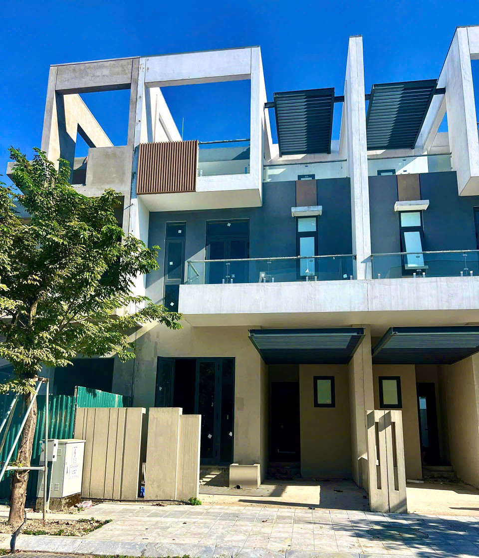 NHÀ PHỐ CAO CẤP – 3 TẦNG, VIEW CÔNG VIÊN, GIÁ CHỈ TỪ 1.8 TỶ
