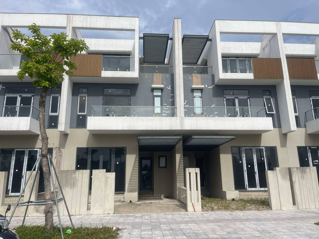 🏡 Nhà Phố 3 Tầng – Topaz City Core, Huế