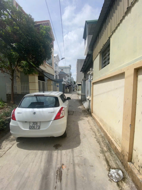 Bán đất 92m² ngang 6m . đường thôn 5m. giá 2.15 tỷ Phường An Dương(Nam Sơn). liên hệ 0362558882