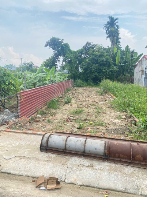 Bán đất 77.7m² ngang 4,03m . đường  nhựa 5,5m. giá 1.92 tỷ . lô 80,2m giá 2,05 tỷ.  Phường An Dương(Lê Lợi). liên hệ 0362558882