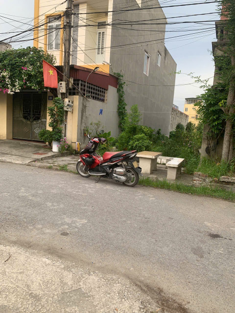 Bán đất 100m² ngang 5m . phân lô ổ vịt. giá 2.35 tỷ Phường An Dương( Tân Tiến). liên hệ 0362558882