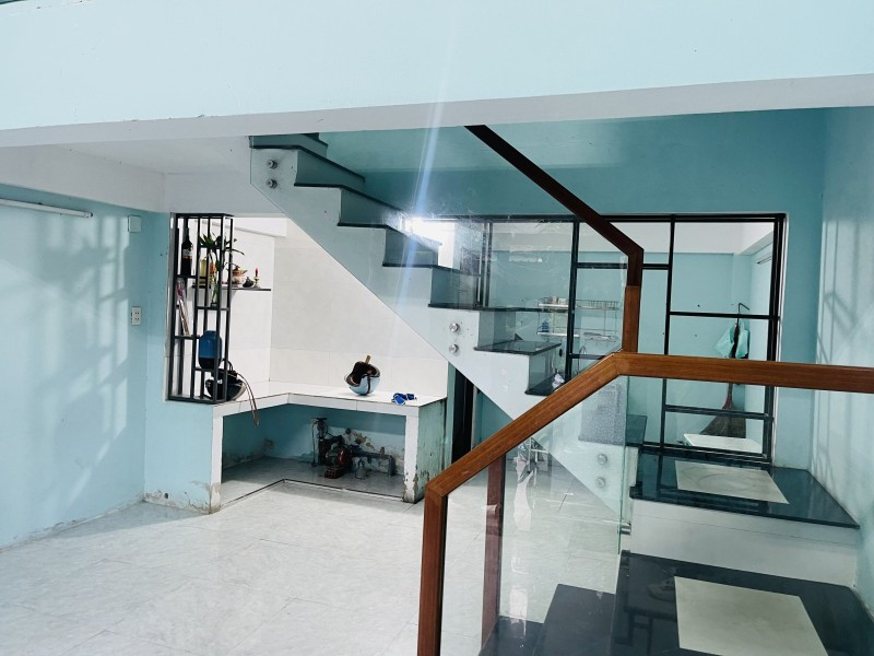 # Nhà Ngay Cầu Rồng Võ Văn Kiệt 3.5 tầng cứng đẹp, 4PN, 3.1 tỷ